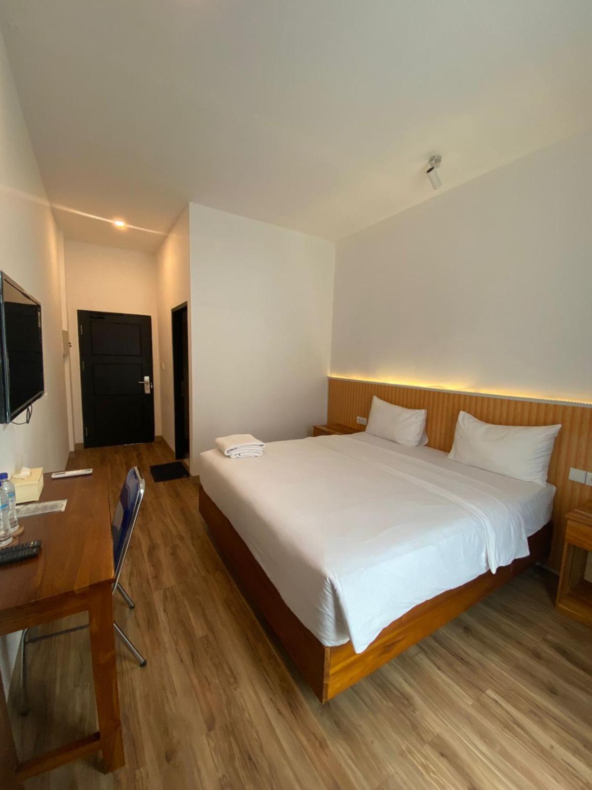 Christika Homestay Labuan Bajo Exterior foto
